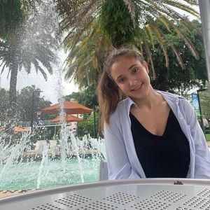 Meet your Posher, Gabrielle